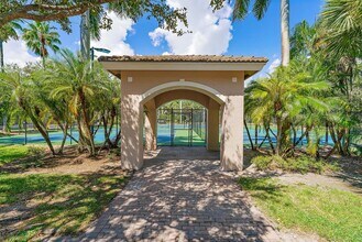 2806 Veronia Dr, Unit 103 in Palm Beach Gardens, FL - Foto de edificio - Building Photo