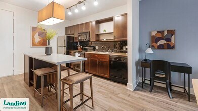 810 W St Johns Ave in Austin, TX - Building Photo - Building Photo