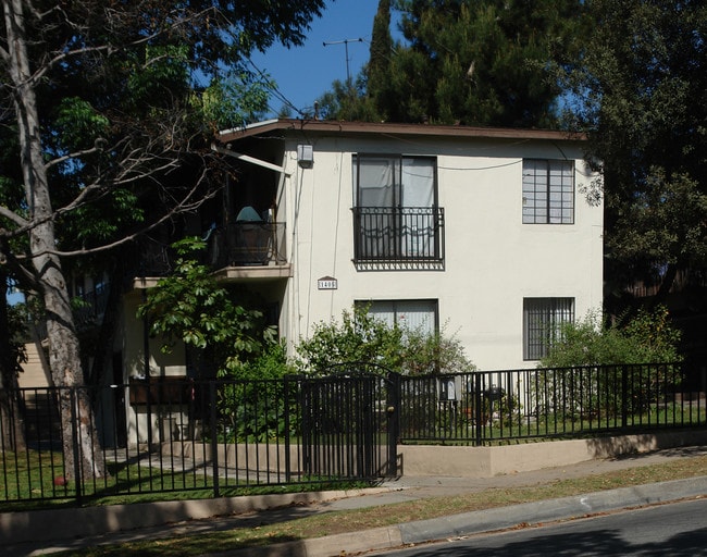 1405 N Marengo Ave in Pasadena, CA - Foto de edificio - Building Photo
