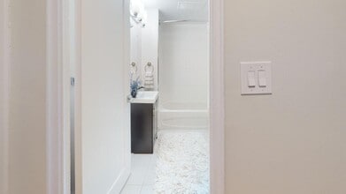 165 Ontario in St Catharines, ON - Building Photo - Building Photo