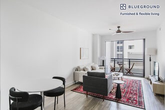 221 SW 12th St in Miami, FL - Building Photo - Building Photo