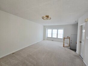 18636 Clovercrest Cir in Olney, MD - Foto de edificio - Building Photo