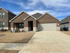 3116 Kingsgarden Rd in Denton, TX - Building Photo
