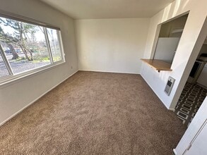 831 Buschmann Rd in Paradise, CA - Building Photo - Building Photo