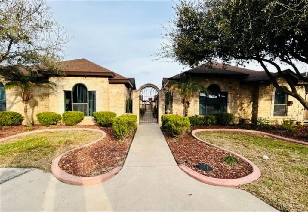 702 S Logan Dr in Edinburg, TX - Building Photo
