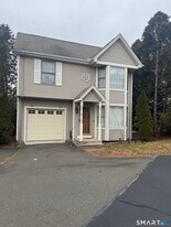 7 Bittersweet Ln in South Windsor, CT - Building Photo