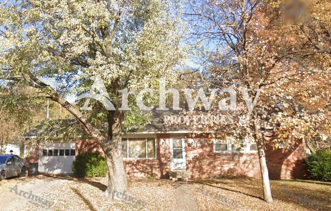 property at 615 N 82 St