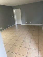 4103 Riverside Dr-Unit -1 in Coral Springs, FL - Foto de edificio - Building Photo