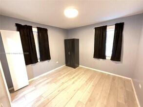 385 NW 129th St in North Miami, FL - Building Photo - Building Photo