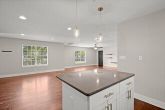 3001 Maplelawn Cir in Austin, TX - Building Photo - Building Photo