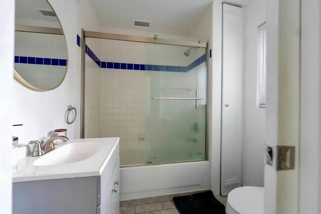 719 NE 38th St in Oakland Park, FL - Building Photo - Building Photo