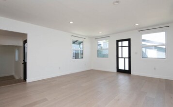 2260 Riverdale Ave, Unit 2260 in Los Angeles, CA - Building Photo - Building Photo