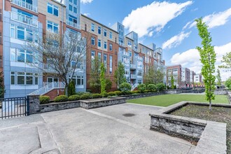 Park Row West in Providence, RI - Foto de edificio - Building Photo