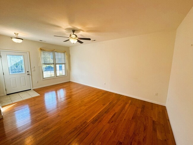 1131 Royal Ct in Harrisonburg, VA - Building Photo - Building Photo