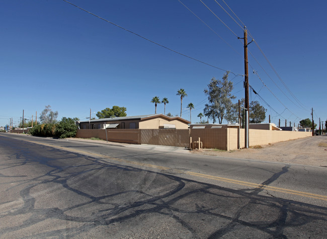 Paradise Gardens in Casa Grande, AZ - Building Photo - Building Photo