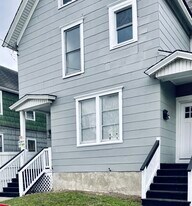 23 Cedar St, Unit 2 in Binghamton, NY - Building Photo