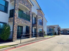 The Avalon in Katy, TX - Building Photo