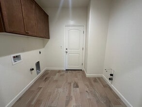 2444 N Hilton St in Visalia, CA - Building Photo - Building Photo