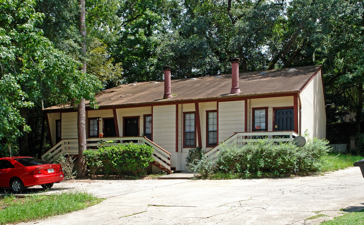 1213 Chee Ln in Tallahassee, FL - Foto de edificio