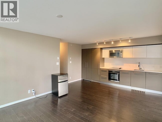 999 Seymour St in Vancouver, BC - Building Photo - Building Photo