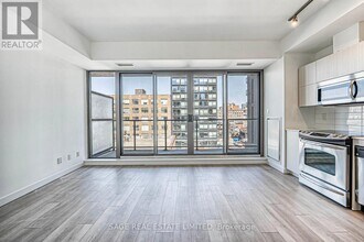 32-632 Camden St in Toronto, ON - Building Photo - Building Photo