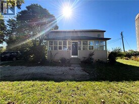 6899 Forestell Rd in Puslinch, ON - Building Photo