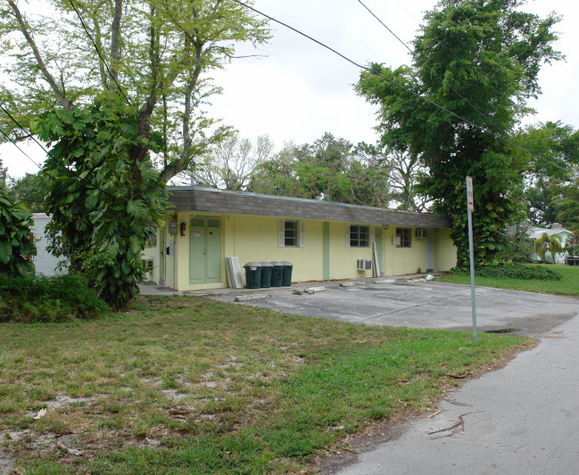 601 SW 14th Ter in Fort Lauderdale, FL - Foto de edificio - Building Photo