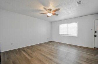 5013 53rd St in Lubbock, TX - Building Photo - Building Photo