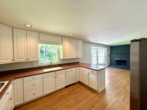 5599 Bend Creek Rd in Dunwoody, GA - Building Photo - Building Photo