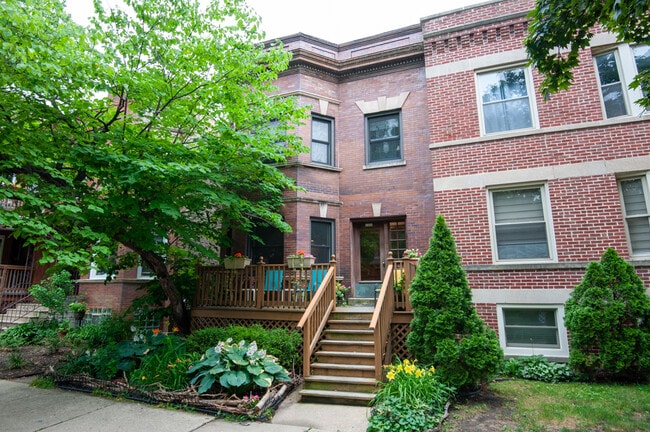 property at 1453 W Thome Ave