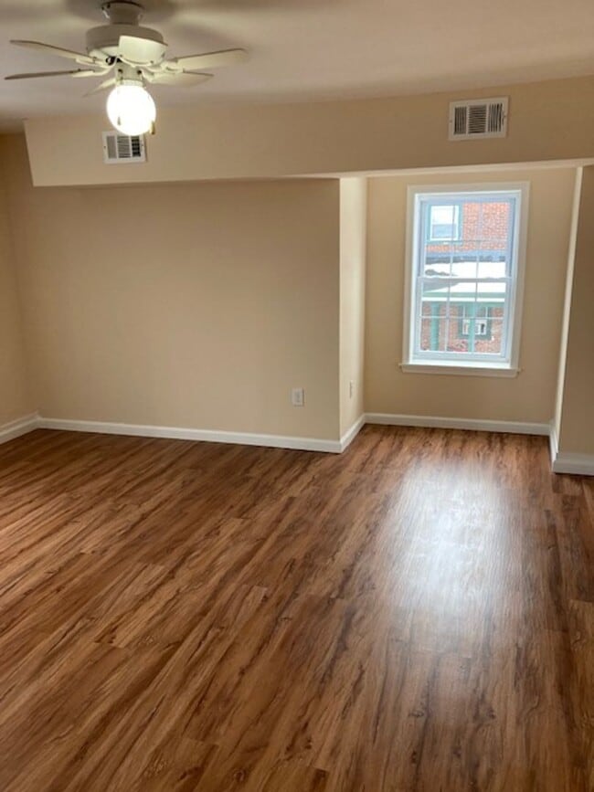 4938 Penn St in Philadelphia, PA - Building Photo - Building Photo