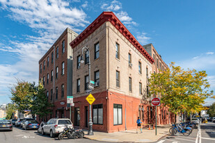 1162 Manhattan Ave in Brooklyn, NY - Building Photo