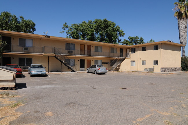 1920 Sequoia St in Ceres, CA - Foto de edificio - Building Photo