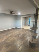 2640 W 56th Ave in Manhattan, KS - Foto de edificio - Building Photo