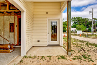 Liberty Landing in Wilmington, NC - Building Photo - Building Photo