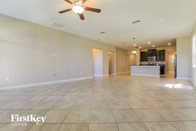 9905 Victory Gallop Loop in Ruskin, FL - Building Photo - Building Photo