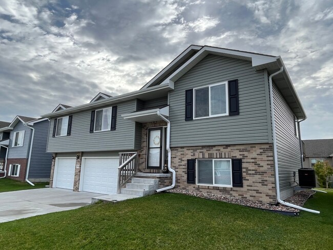 property at 7825 Yankee Woods Dr