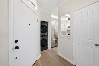 17202 Corbina Ln in Huntington Beach, CA - Building Photo - Building Photo