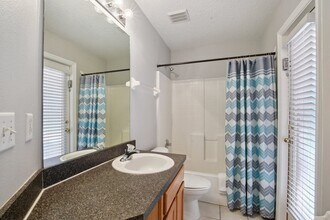 661 Sandy Ridge Dr in Davenport, FL - Building Photo - Building Photo