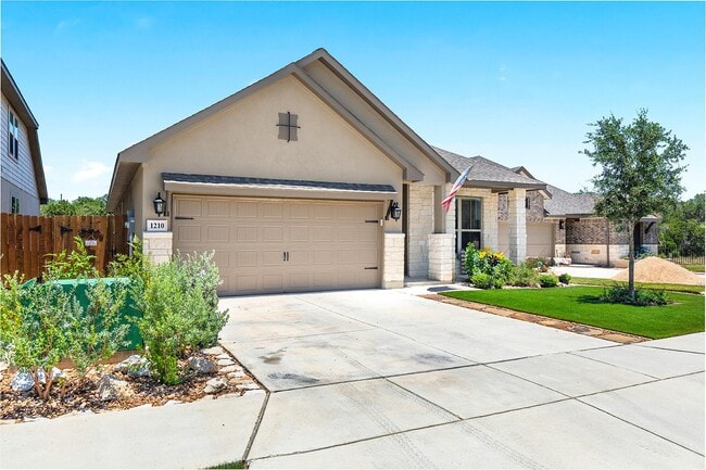 1210 Cross Gable in New Braunfels, TX - Building Photo - Building Photo