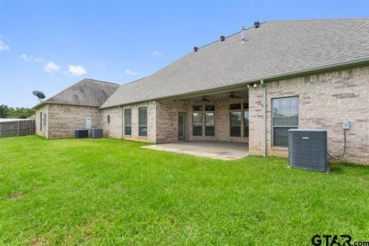 15233 Wagon Wheel Cir in Chandler, TX - Building Photo - Building Photo