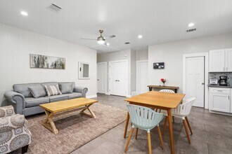 7101 Foster St in Houston, TX - Building Photo - Building Photo