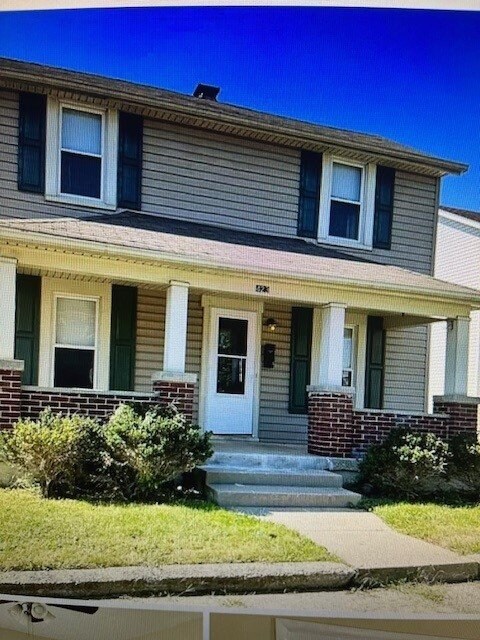 423 S 2nd St in Tipp City, OH - Foto de edificio