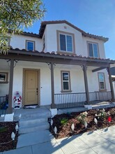 146 Lantana St in Fillmore, CA - Building Photo - Building Photo