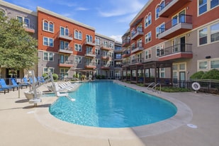 Capitol at Stonebriar in Frisco, TX - Building Photo