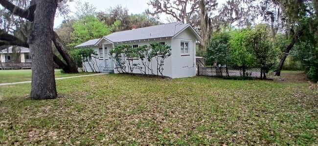 property at 923 NE 2nd St