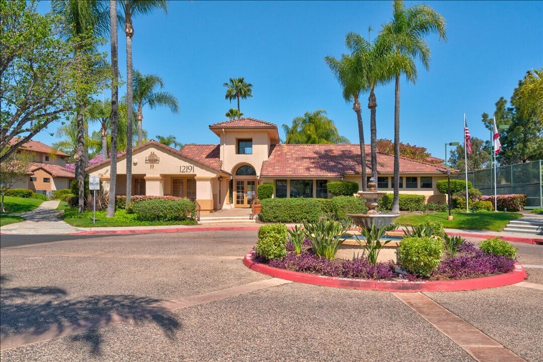 12191 Cuyamaca College Dr E in El Cajon, CA - Building Photo