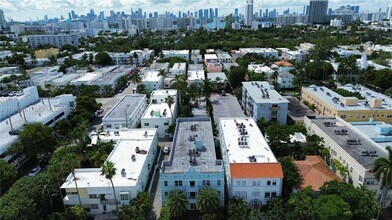 1218 Drexel Ave in Miami Beach, FL - Foto de edificio - Building Photo