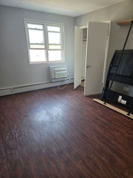 6160 N Damen Ave in Chicago, IL - Foto de edificio - Building Photo