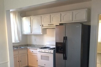 8958 Wilbur Ave in Los Angeles, CA - Building Photo - Building Photo